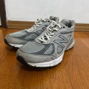 New Balance 990 v3 - Size 8 men’s